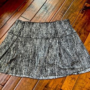 Lululemon size 8 tall skirt with built in shorts